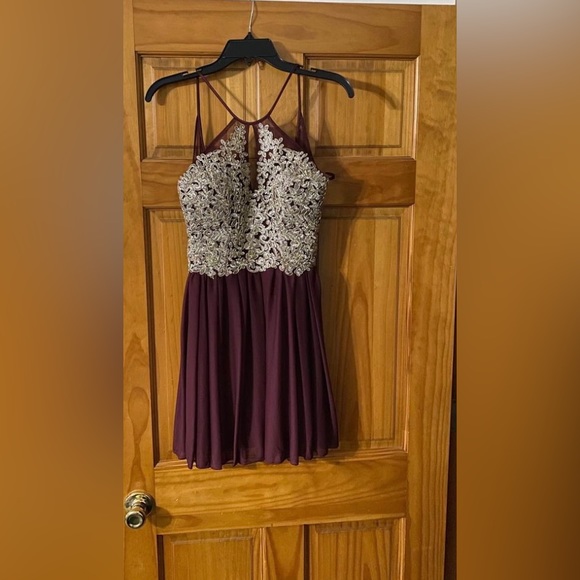 Homecoming dress, bought from JcPenny size 5 - Picture 3 of 3